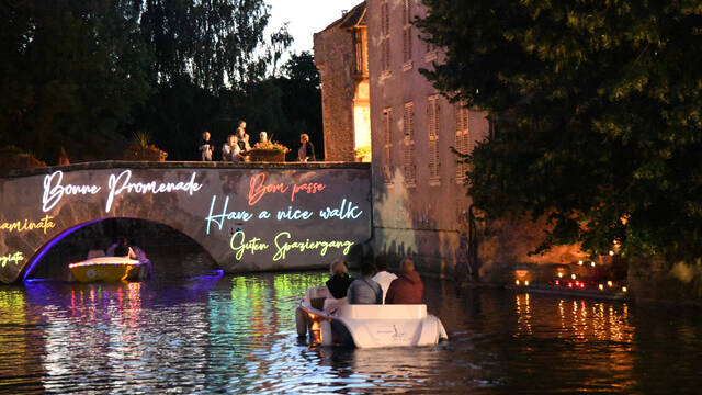 Bonneval, lumières au fil de l'eau